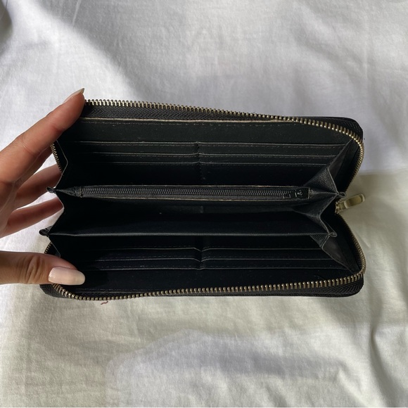 BLACK WALLET - Picture 3 of 5